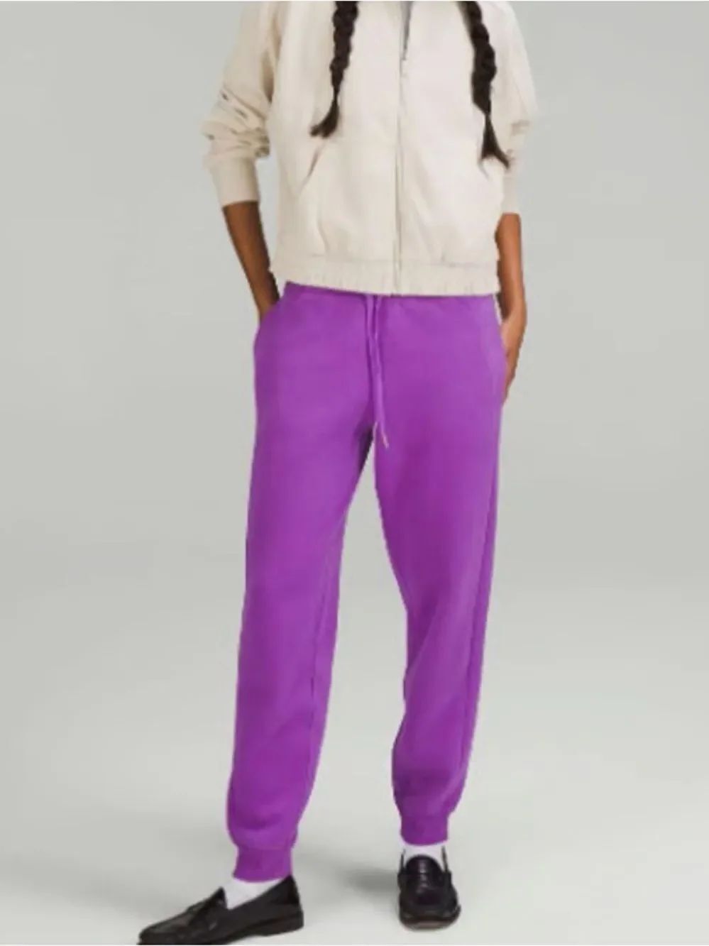 Lululemon High Rise Scuba Jogger in Moonlit
Magenta Purple Women’s 4